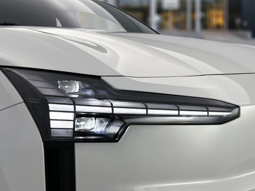 Volvo  EX30 Single Motor Extended Range Plus 69 kWh | Stoel/stuurverwarming | Harman Kardon | Adaptieve cruis... ActivLease financial lease