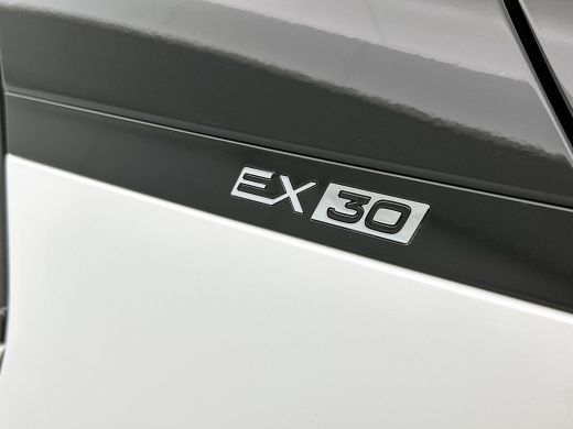 Volvo  EX30 Single Motor Extended Range Plus 69 kWh | stoel/stuurverwarming | Harman Kardon | Parkeercamera |... ActivLease financial lease