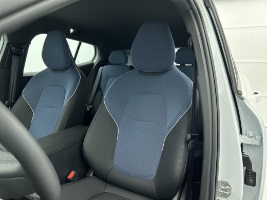 Volvo  EX30 Single Motor Extended Range Plus 69 kWh | stoel/stuurverwarming | Harman Kardon | Parkeercamera |... ActivLease financial lease