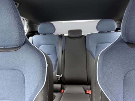 Volvo  EX30 Single Motor Extended Range Plus 69 kWh | stoel/stuurverwarming | Harman Kardon | Parkeercamera |... ActivLease financial lease