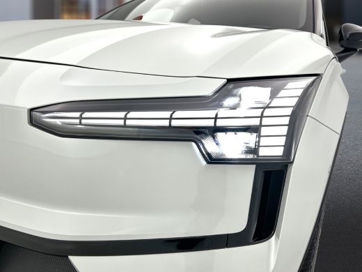 Volvo  EX30 Single Motor Extended Range Plus 69 kWh | stoel/stuurverwarming | Harman Kardon | Parkeercamera |... ActivLease financial lease