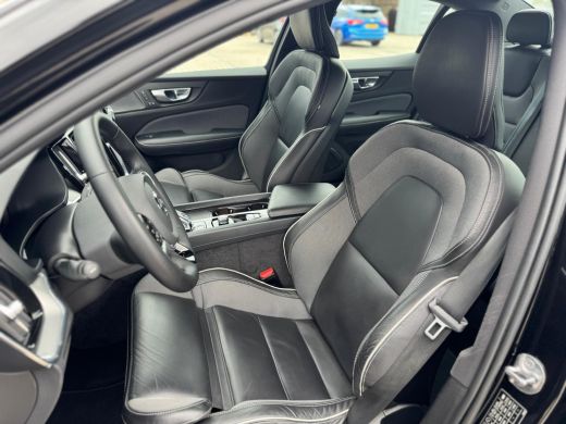 Volvo  S60 2.0 B3 Plus Dark | Harman/Kardon | Sportstoelen | Camera | 19 Inch | BLIS | Adaptive Cruise | Sto... ActivLease financial lease