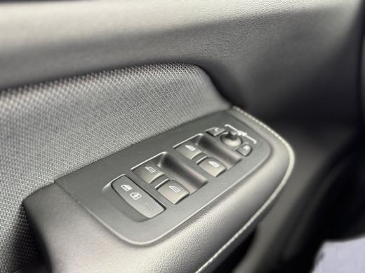 Volvo  S60 2.0 B3 Plus Dark | Harman/Kardon | Sportstoelen | Camera | 19 Inch | BLIS | Adaptive Cruise | Sto... ActivLease financial lease