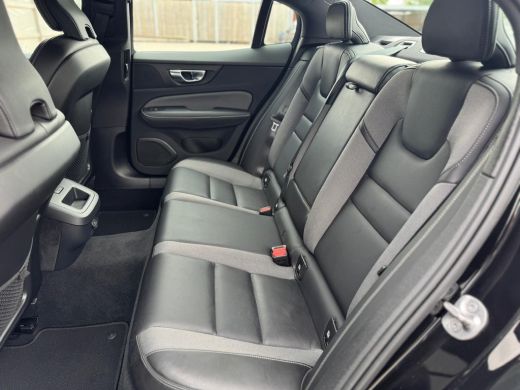Volvo  S60 2.0 B3 Plus Dark | Harman/Kardon | Sportstoelen | Camera | 19 Inch | BLIS | Adaptive Cruise | Sto... ActivLease financial lease