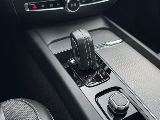 Volvo  V60 2.0 B3 R-Design NL AUTO | CAMERA | PANO | ActivLease financial lease