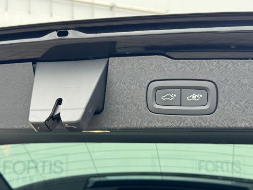 Volvo  V60 2.0 B3 R-Design NL AUTO | CAMERA | PANO | ActivLease financial lease