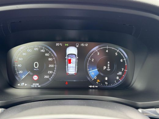 Volvo  V60 2.0 B3 R-Design NL AUTO | CAMERA | PANO | ActivLease financial lease