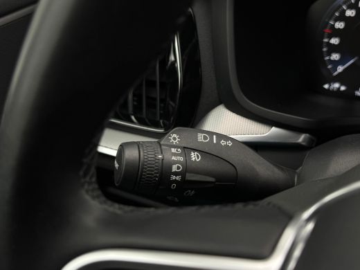 Volvo  V60 2.0 B3 R-Design NL AUTO | CAMERA | PANO | ActivLease financial lease