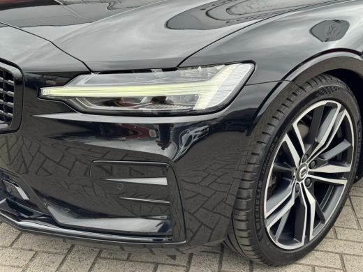 Volvo  V60 2.0 B3 R-Design NL AUTO | CAMERA | PANO | ActivLease financial lease