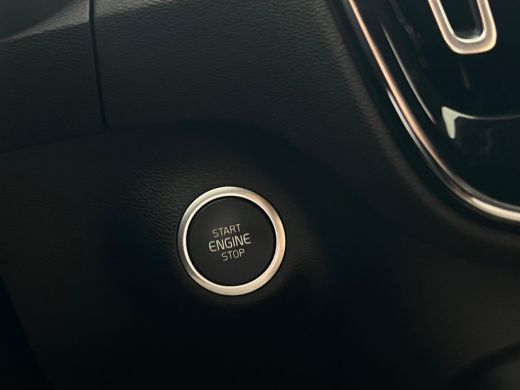 Volvo  XC40 1.5 T5 Twin Engine Inscription NL AUTO | LEDER | STOELVERW | 5x voorraad ActivLease financial lease