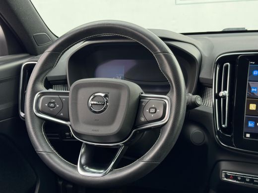 Volvo  XC40 Recharge P8 AWD R-Design NL AUTO | TREKHAAK | CARPLAY | ActivLease financial lease