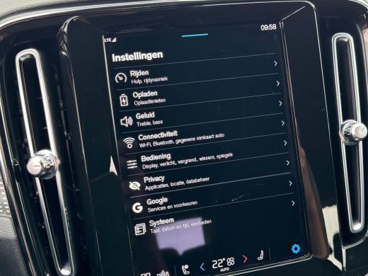 Volvo  XC40 Recharge P8 AWD R-Design NL AUTO | TREKHAAK | CARPLAY | ActivLease financial lease