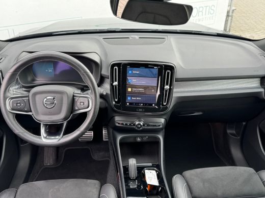 Volvo  XC40 Recharge P8 AWD R-Design NL AUTO | TREKHAAK | CARPLAY | ActivLease financial lease