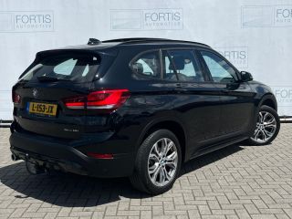 BMW X1 sDrive18i Executive Edition NL AUTO | PANO | TREKHAAK | CAMERA |