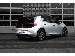 Volkswagen ID.3 170pk Pure 52 kWh | Achteruitrijcamera | 19" | Navigatie | Adaptive Cruise | Stoel & Stuurverwarming