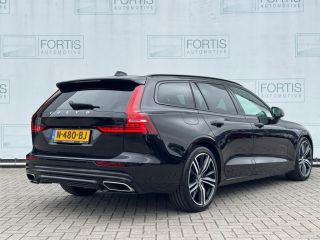 Volvo  V60 2.0 B3 R-Design NL AUTO | CAMERA | PANO |