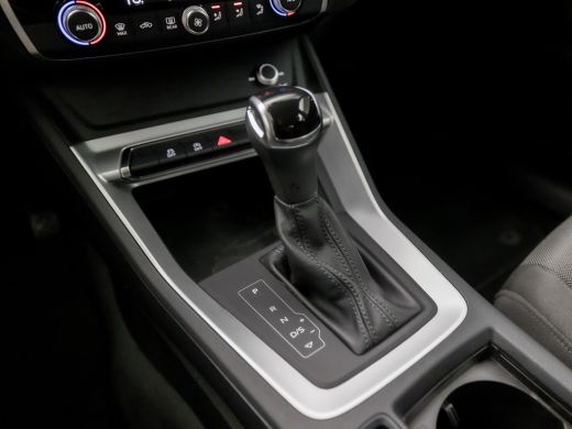 Audi Q3 35 TFSI Sportline 150Pk Automaat (APPLE CARPLAY, GROOT NAVI, CLIMATE, SPORTSTOELEN, ELEK ACHTERKL... ActivLease financial lease