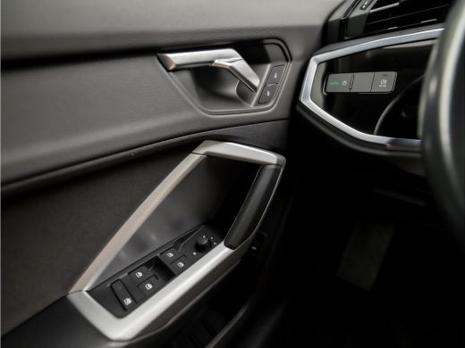 Audi Q3 35 TFSI Sportline 150Pk Automaat (APPLE CARPLAY, GROOT NAVI, CLIMATE, SPORTSTOELEN, ELEK ACHTERKL... ActivLease financial lease