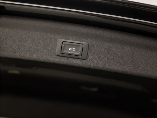 Audi Q3 35 TFSI Sportline 150Pk Automaat (APPLE CARPLAY, GROOT NAVI, CLIMATE, SPORTSTOELEN, ELEK ACHTERKL... ActivLease financial lease