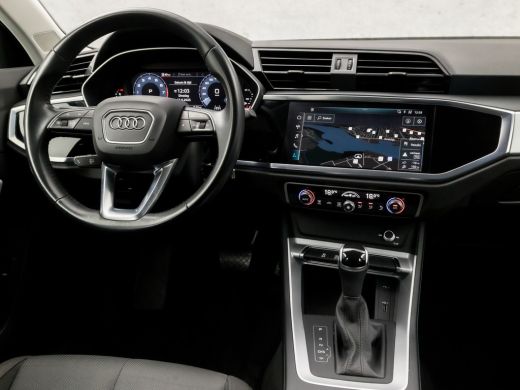 Audi Q3 35 TFSI Sportline 150Pk Automaat (APPLE CARPLAY, GROOT NAVI, CLIMATE, SPORTSTOELEN, ELEK ACHTERKL... ActivLease financial lease