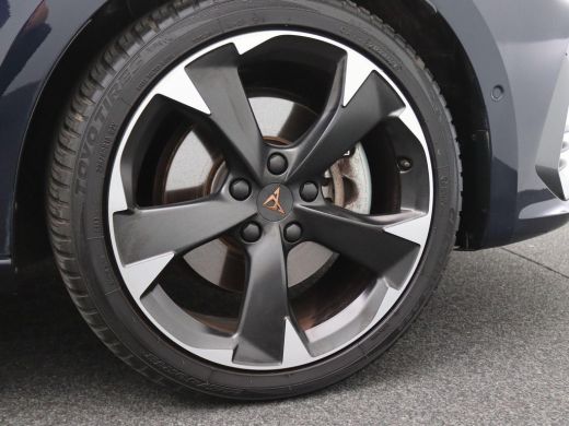 CUPRA Leon Sportstourer 1.4 e-Hybrid Business 204PK DSG full led, adaptive cruise, keyless, side assist, alarm, stuur-sto... ActivLease financial lease