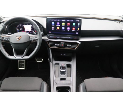 CUPRA Leon Sportstourer 1.4 e-Hybrid Business 204PK DSG full led, adaptive cruise, keyless, side assist, alarm, stuur-sto... ActivLease financial lease