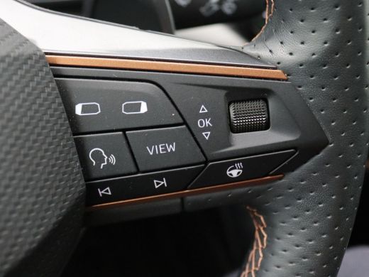 CUPRA Leon Sportstourer 1.4 e-Hybrid Business 204PK DSG full led, adaptive cruise, keyless, side assist, alarm, stuur-sto... ActivLease financial lease