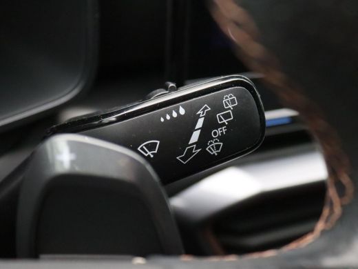 CUPRA Leon Sportstourer 1.4 e-Hybrid Business 204PK DSG full led, adaptive cruise, keyless, side assist, alarm, stuur-sto... ActivLease financial lease
