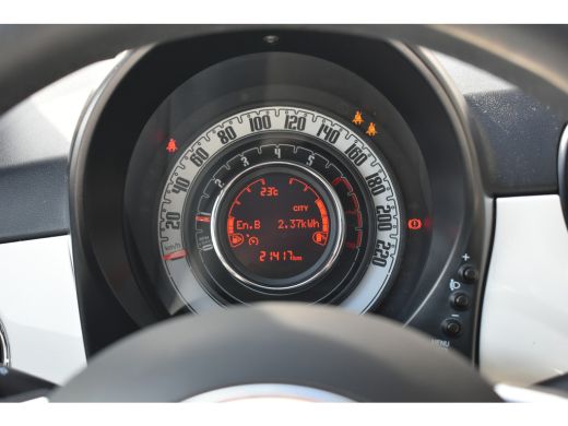 Fiat 500 1.0 Hybrid Dolcevita | Panoramadak | Navigatie by App | Half-Leder | Cruise Control | Airco | App... ActivLease financial lease