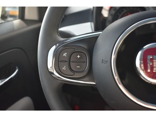 Fiat 500 1.0 Hybrid Dolcevita | Panoramadak | Navigatie by App | Half-Leder | Cruise Control | Airco | App... ActivLease financial lease
