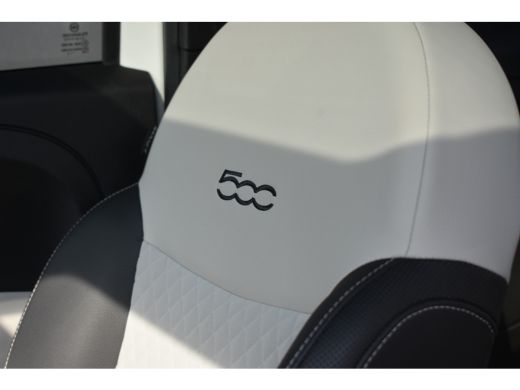 Fiat 500 1.0 Hybrid Dolcevita | Panoramadak | Navigatie by App | Half-Leder | Cruise Control | Airco | App... ActivLease financial lease