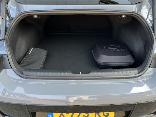 Hyundai IONIQ 6 77.4 kWh 325pk Lounge AWD | Leder | Keyless | Full Led | Elek. Klep | 360 Camera | Bose Audio | E... ActivLease financial lease