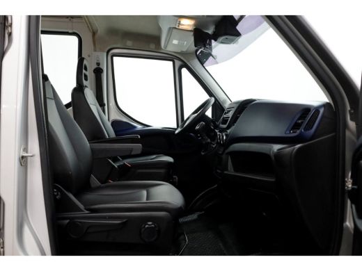 Iveco Daily 35S21 3.0 210pk Euro6 HiMatic Automaat L2H2 D.C. Trekhaak 3500kg 10-2017 ActivLease financial lease