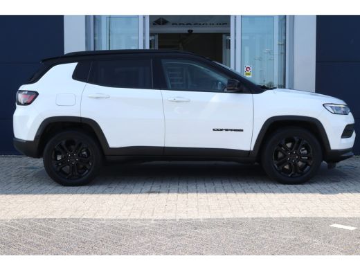 Jeep Compass 4xe 240 Plug-in Hybrid Electric Upland | Adaptieve Cruise | Camera | Stoel+Stuurverwarming | Navi... ActivLease financial lease