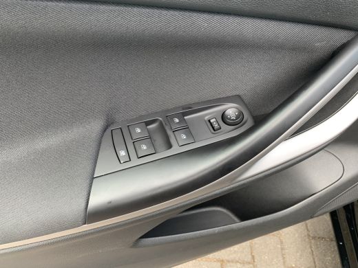 Opel Astra Sports Tourer 1.2 Edition 110pk | 16" Lichtmetalen velgen, 10-spaaks | Achteruitrijcamera | Achte... ActivLease financial lease