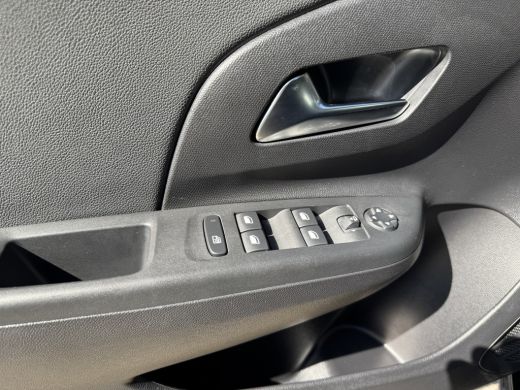 Opel Corsa 1.2 Level 4 Panoramadak ActivLease financial lease