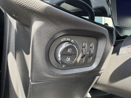 Opel Corsa 1.2 Level 4 Panoramadak ActivLease financial lease