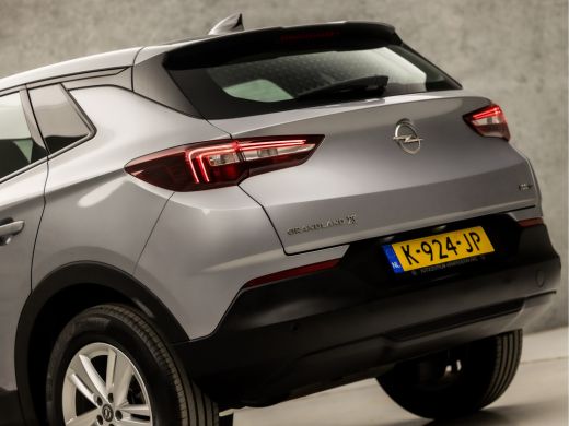 Opel Grandland X 1.2 Turbo Edition (APPLE CARPLAY, GROOT NAVI, LEDER, CRUISE, SPORTSTOELEN, PARKEERSENSOREN, LANE ... ActivLease financial lease