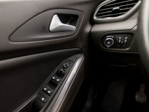 Opel Grandland X 1.2 Turbo Edition (APPLE CARPLAY, GROOT NAVI, LEDER, CRUISE, SPORTSTOELEN, PARKEERSENSOREN, LANE ... ActivLease financial lease