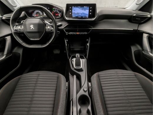 Peugeot 2008 1.2 PureTech Sport Automaat (APPLE CARPLAY, GROOT NAVI, 360 CAMERA, LM VELGEN, SPORTSTOELEN, CRUI... ActivLease financial lease