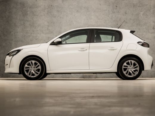 Peugeot 208 1.2 PureTech Sport (APPLE CARPLAY, GROOT NAVI, 360 CAMERA, SPORTSTOELEN, LM VELGEN, LANE ASSIST, ... ActivLease financial lease