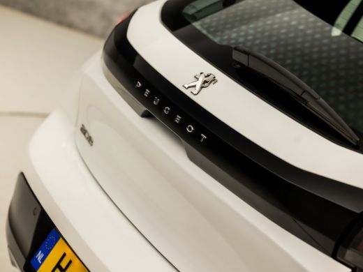 Peugeot 208 1.2 PureTech Sport (APPLE CARPLAY, GROOT NAVI, 360 CAMERA, SPORTSTOELEN, LM VELGEN, LANE ASSIST, ... ActivLease financial lease