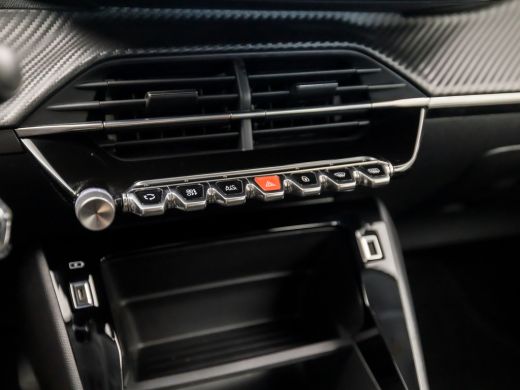 Peugeot 208 1.2 PureTech Sport (APPLE CARPLAY, GROOT NAVI, 360 CAMERA, SPORTSTOELEN, LM VELGEN, LANE ASSIST, ... ActivLease financial lease