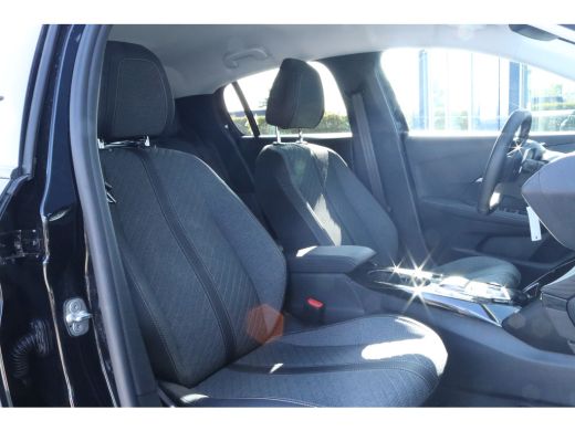Peugeot 208 Hybrid 100 e-DCS6 Allure | Cruise Control | Camera | Carplay | Climate Control | ActivLease financial lease