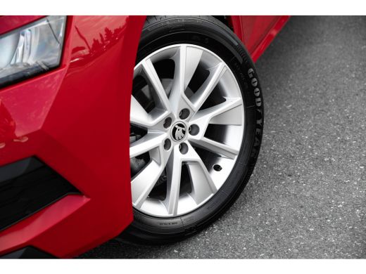 Skoda Kamiq 1.0 TSI 110pk Active | Apple Carplay/Android Auto|telefoonintegratie premium ActivLease financial lease