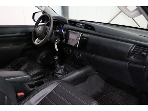 Toyota Hilux 2.4 D-4D 150PK Xtra Cab 4X4 ActivLease financial lease