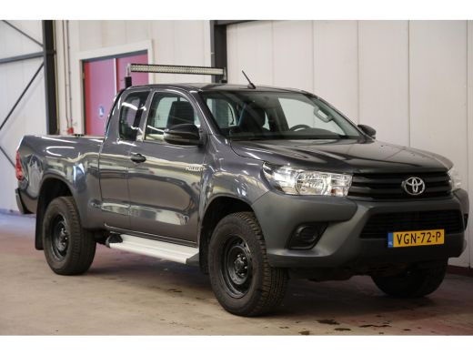 Toyota Hilux 2.4 D-4D 150PK Xtra Cab 4X4 ActivLease financial lease