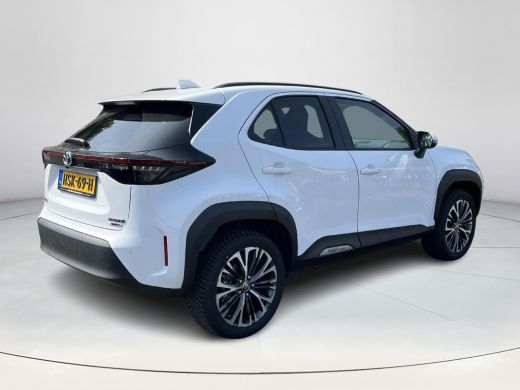 Toyota Yaris Cross 1.5 Hybrid Executive 4X4 | Navigatie | Stoel- + stuurverwarming | Parkeersensoren | Dode hoek waa... ActivLease financial lease
