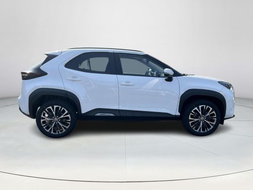 Toyota Yaris Cross 1.5 Hybrid Executive 4X4 | Navigatie | Stoel- + stuurverwarming | Parkeersensoren | Dode hoek waa... ActivLease financial lease