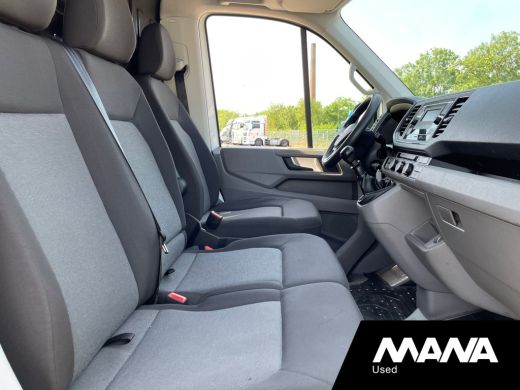 Volkswagen Crafter 35 2.0TDI 141PK L4H3 Trendline Imperiaal Ladderlift Airco Trekhaak Kasten ActivLease financial lease